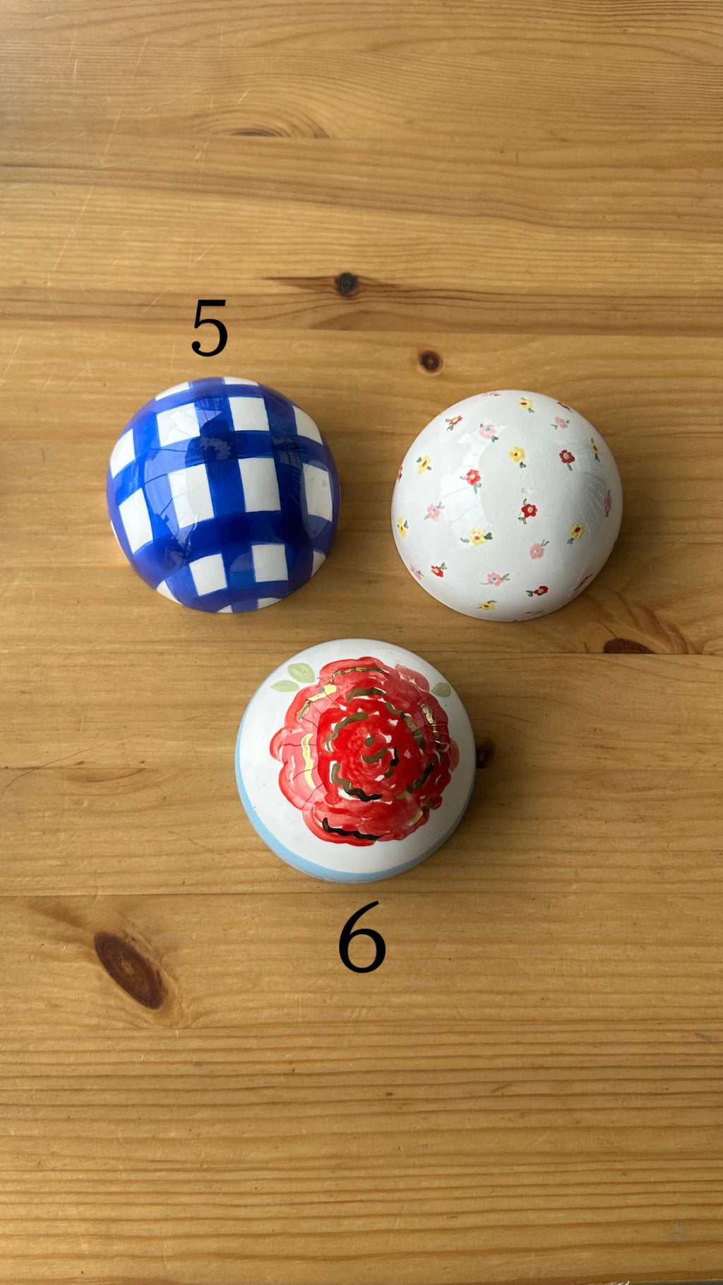 Round Ceramic Wall Decor - Customizable Design